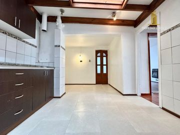 QUILPUE VENDE CASA 3D 2B DOS PISOS CENTRO