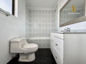 QUILPUE VENDE CASA 3D 2B DOS PISOS CENTRO
