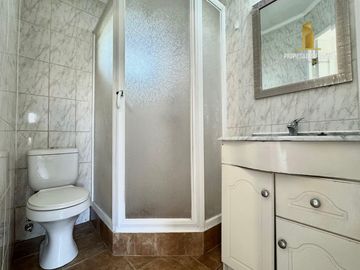 QUILPUE VENDE CASA 3D 2B DOS PISOS CENTRO