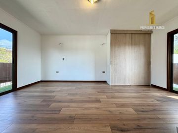 QUILPUE VENDE CASA 3D 2B DOS PISOS CENTRO