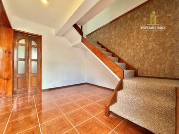 QUILPUE VENDE CASA 3D 2B DOS PISOS CENTRO