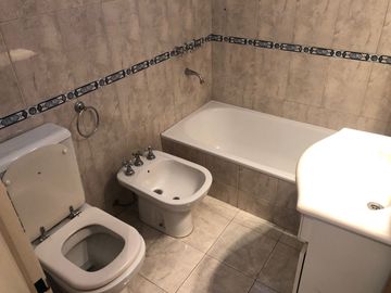 VENTA DE DEPARTAMENTO EN Caseros