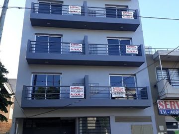 Departamento en alquiler en Bernal Centro