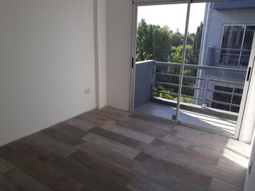 Departamento en alquiler en Bernal Centro