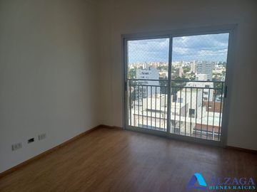Semipiso en alquiler en Bernal Centro