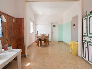 VENTA CASA 3 AMBIENTES TERRAZA JARDÍN SAN MARTIN