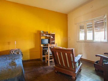 VENTA CASA 3 AMBIENTES TERRAZA JARDÍN SAN MARTIN