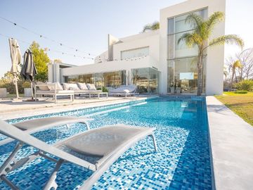 Casa en Saint Thomas Este al Golf - Canning