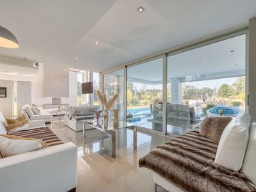 Casa en Saint Thomas Este al Golf - Canning