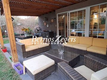 Casa en Venta en Las Arañas/ContryClub/Banco Central/Bilbao
