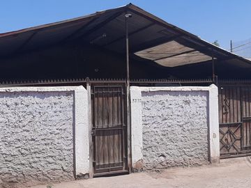 En venta amplia casa y terreno metro zapadores