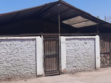 En venta amplia casa y terreno metro zapadores