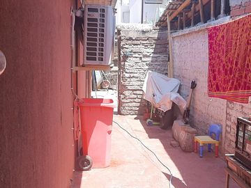 En venta amplia casa y terreno metro zapadores