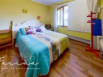 Casa en Venta en Valenzuela Puelma Cercano a Padre Hutado