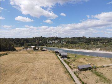 HERMOSA PARCELA CON ORILLA DE RIO Y 2 CASAS A 30 MIN DE VALDIVIA