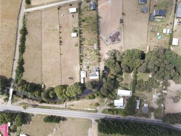 HERMOSA PARCELA CON ORILLA DE RIO Y 2 CASAS A 30 MIN DE VALDIVIA