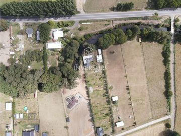 HERMOSA PARCELA CON ORILLA DE RIO Y 2 CASAS A 30 MIN DE VALDIVIA
