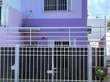 CASA AMUEBLADA EN VENTA LA TOSCANA PLAYA DEL CARMEN QROO.