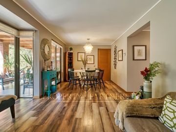 Maravillosa casa en venta, en el mejor sector de Peñalolén.