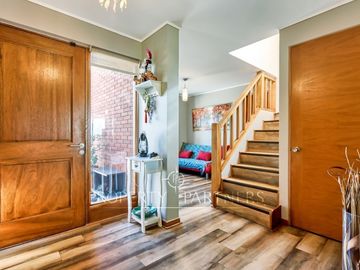 Maravillosa casa en venta, en el mejor sector de Peñalolén.