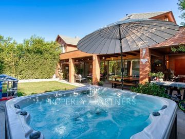 Maravillosa casa en venta, en el mejor sector de Peñalolén.