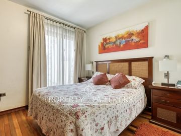 OPORTUNIDAD. Venta casa remodelada de un piso, La Reina