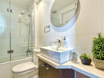 OPORTUNIDAD. Venta casa remodelada de un piso, La Reina