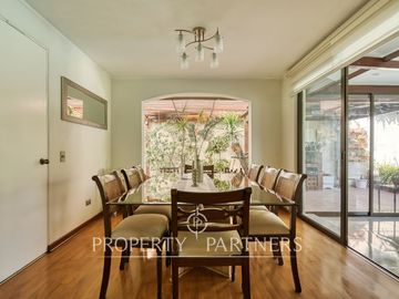 Venta de hermosa y amplia casa en Condominio Ensenada, Peñalolén.