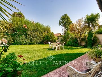 Venta de hermosa y amplia casa en Condominio Ensenada, Peñalolén.