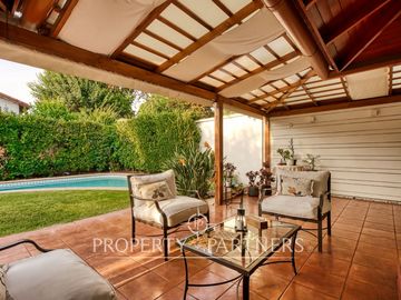 Venta de Hermosa casa en Condominio de Peñalolén