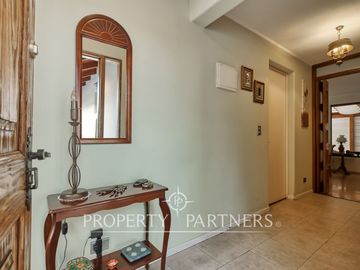 Venta de Hermosa casa en Condominio de Peñalolén