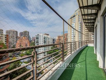 Moderno Duplex Barrio El Golf 4D. Quincho privado