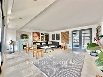 Moderno Duplex Barrio El Golf 4D. Quincho privado