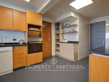 Moderno Duplex Barrio El Golf 4D. Quincho privado