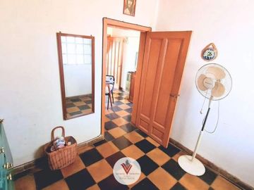 En Muy Buena Ubicacion | Esquina | Casa en Venta 2 Dorm. | Gral Belgrano