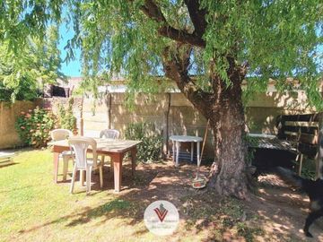 En Muy Buena Ubicacion | Esquina | Casa en Venta 2 Dorm. | Gral Belgrano