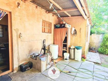 En Muy Buena Ubicacion | Esquina | Casa en Venta 2 Dorm. | Gral Belgrano
