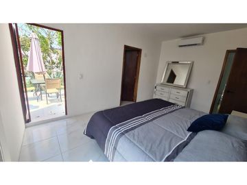 HERMOSA CASA EN PRIVADA EN LADERA DE LA LOMA.