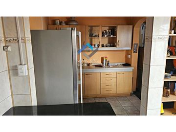 QVAL SPA Permuta o Vende casa Habitacion o Fines comerciales a 20 mt de Alameda y 300 mt Univ. O´Higgins - Acepta Subsidios