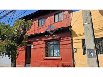 QVAL SPA Permuta o Vende casa Habitacion o Fines comerciales a 20 mt de Alameda y 300 mt Univ. O´Higgins - Acepta Subsidios