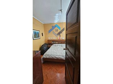 QVAL SPA Permuta o Vende casa Habitacion o Fines comerciales a 20 mt de Alameda y 300 mt Univ. O´Higgins - Acepta Subsidios