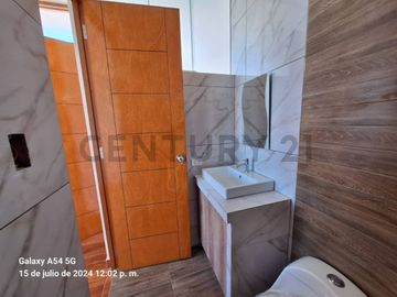HERMOSA  CASA DE ESTRENO EN VENTA -  URBANIZACION  EL OLIVAR - TACNA
