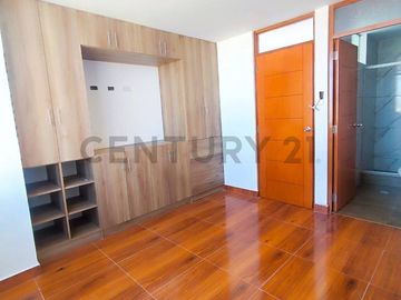 HERMOSA  CASA DE ESTRENO EN VENTA -  URBANIZACION  EL OLIVAR - TACNA