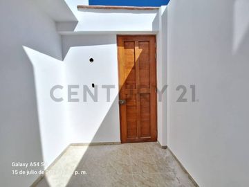 HERMOSA  CASA DE ESTRENO EN VENTA -  URBANIZACION  EL OLIVAR - TACNA