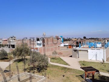 HERMOSA  CASA DE ESTRENO EN VENTA -  URBANIZACION  EL OLIVAR - TACNA