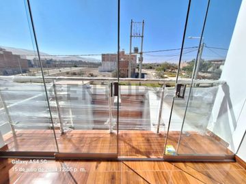 HERMOSA  CASA DE ESTRENO EN VENTA -  URBANIZACION  EL OLIVAR - TACNA