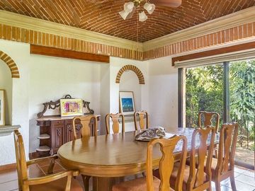 CASA DEL ZAPOTE