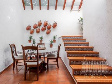 VILLA AMARELA