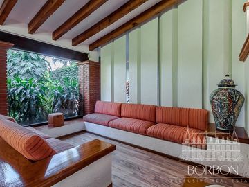 VILLA AMARELA