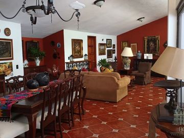 CASA DEL LAUREL
